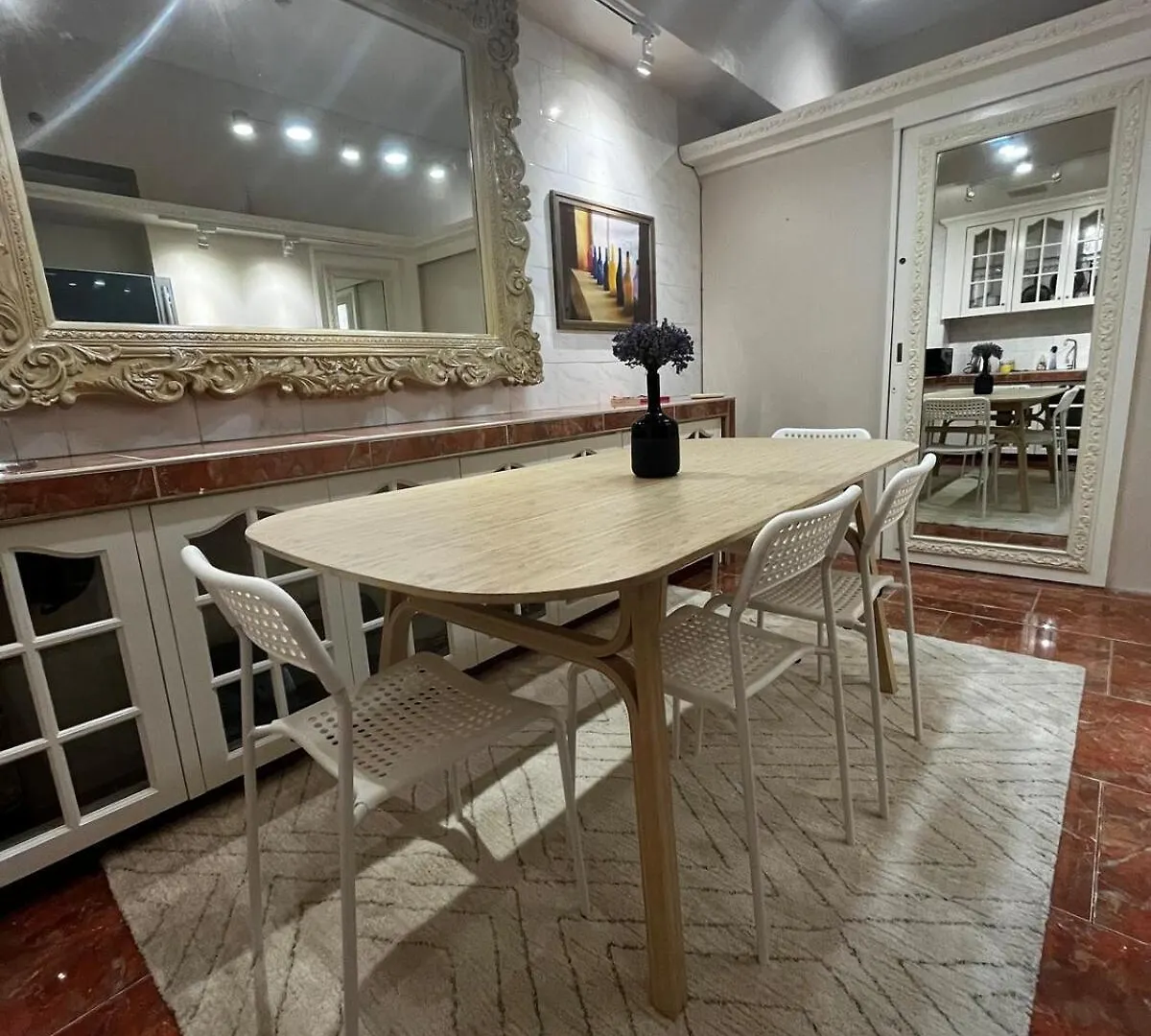 Apartmán Burgos Circle - Parking, 200mbps net, & extra bed Manila