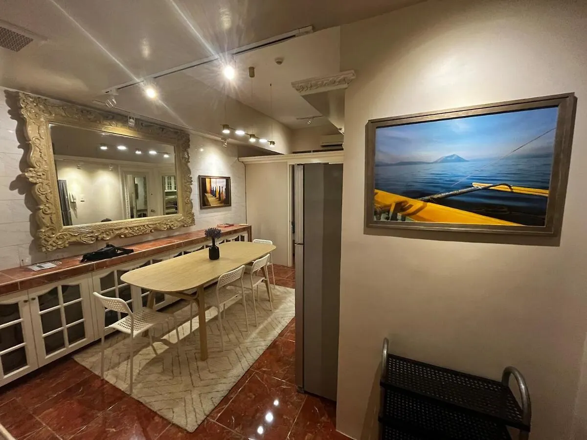 Apartmán Burgos Circle - Parking, 200mbps net, & extra bed Manila